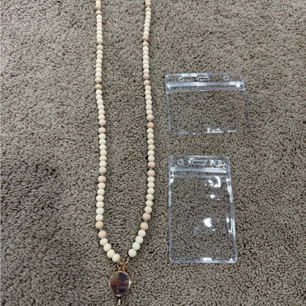 Elegant Cream Beaded Necklace with Gold Accents